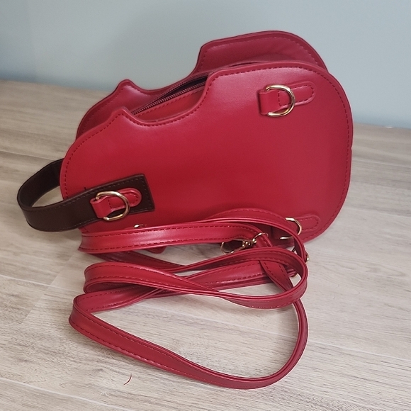 Red‎ Violin-Shaped Handbag - Picture 4 of 5
